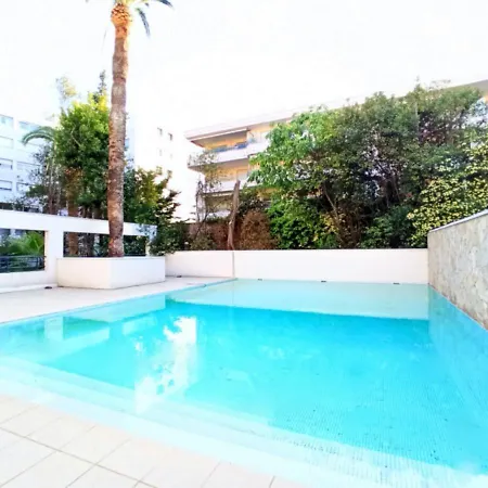 Viva Riviera -14 Avenue Isola Bella * Cannes